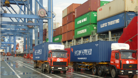 Hỗ trợ doanh nghiệp tham gia hiệu quả vào thương mại quốc tế