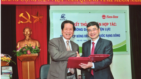 Rạng Đông tiếp tục ký thỏa thuận hợp tác với Trường ĐH Điện lực