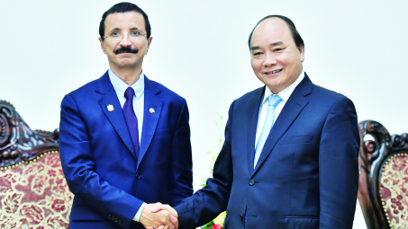 PM and DP World Chairman explore opportunities for cooperation