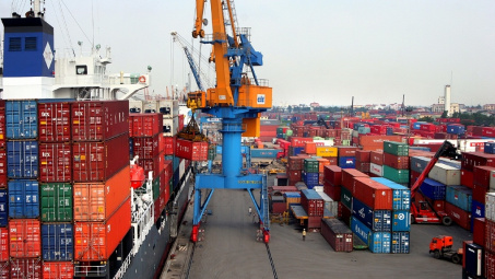 Vietnam’s trade surplus up to 2.59 billion USD 