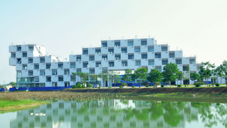 Investment in Hoa Lac Hi-tech Parkhit 3 billion USD