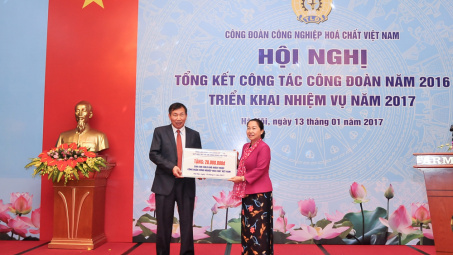 Công đoàn Công nghiệp Hóa chất Việt Nam: Luôn vì việc làm, thu nhập của người lao động