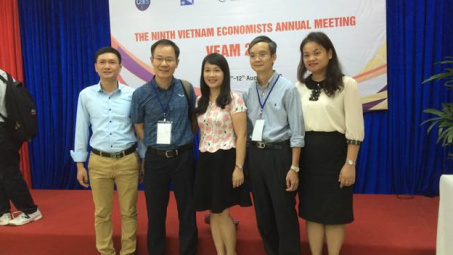 Opening the 2016 Vietnam Economist Annual Meeting 