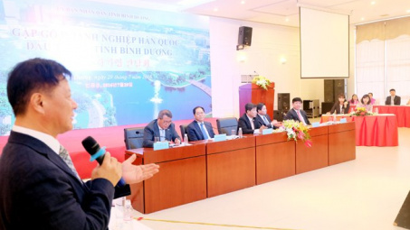Organizing dialogue between Binh Duong’s authorities and RoK investors
