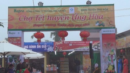 “Chợ tết” của Hapro đã đến với người dân huyện Ứng Hòa
