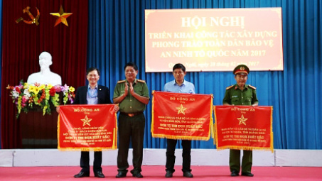BSR nhận Cờ thi đua xuất sắc từ Bộ Công an
