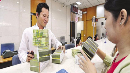 Experts foresee stable interest rates