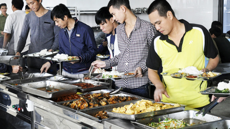 Đảm bảo chất lượng bữa ăn cho người lao động
