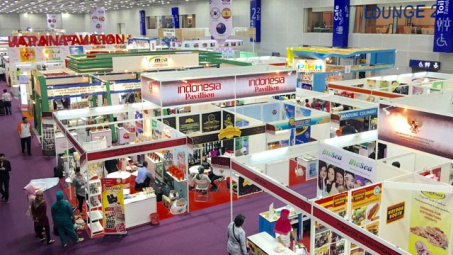  Vietnam attends int’l Halal showcase in Malaysia