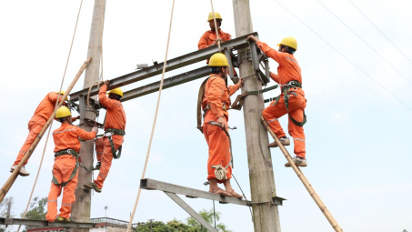 EVNNPC: Nỗ lực cấp điện an toàn, ổn định mùa nắng nóng