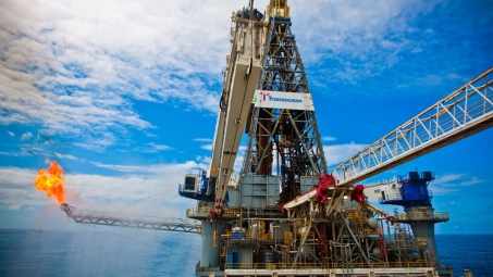 Giá dầu Brent và dầu thô Mỹ biến động trái chiều