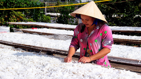 Khuyến công Hậu Giang: Đưa công nghệ hiện đại vào sản xuất bánh, kẹo