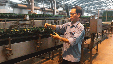 Người "vận hành" nhịp nhàng cùng dây chuyền bia hiện đại nhất Đông Nam Á