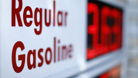 Giá dầu Brent lại để mất ngưỡng 50 USD/thùng