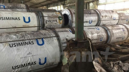 Bắt giữ hơn 6.300 tấn thép cuộn trốn thuế nhập qua cảng Bến Nghé