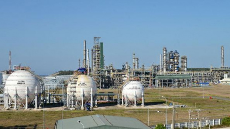 Binh Son company receives quality assurance system 2017 certificate