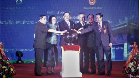 Hỗ trợ doanh nghiệp Việt Nam – Lào tăng cường kết nối, giao lưu thương mại