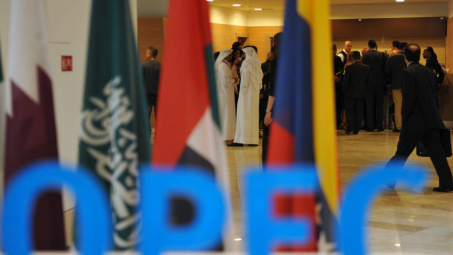 Dầu châu Á vững giá trước thềm cuộc họp giữa các nước trong và ngoài OPEC