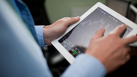 Banking recovery lifts VN-Index