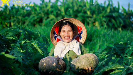 Tác phẩm nào sẽ tham gia Bình chọn ảnh Chung cuộc “Tôi yêu hàng Việt Nam” năm 2017