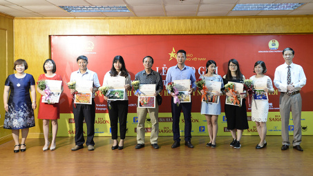 Tưng bừng niềm vui chiến thắng