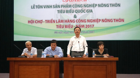 Tôn vinh 102 sản phẩm công nghiệp nông thôn tiêu biểu năm 2017