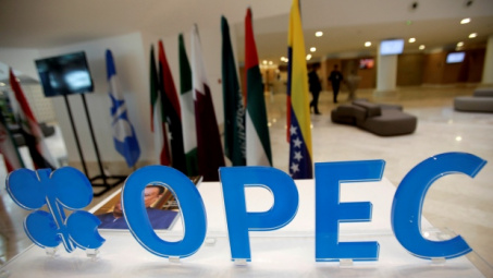 OPEC nhóm họp giữa lúc kế hoạch cắt giảm sản lượng bắt đầu có hiệu quả