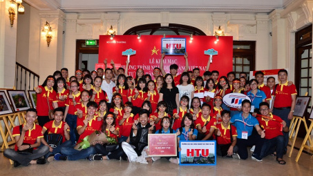 Sinh viên khởi nghiệp cùng hàng Việt: Lâu lắm rồi mới “chín phẩy năm”