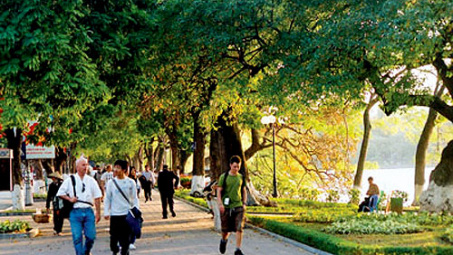 Hanoi, Qatar Airways seek tourism development cooperation 