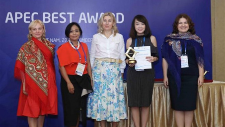 Vietnam’s women entrepreneurs win APEC awards 