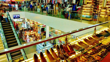 Retail faces high employee turnover 