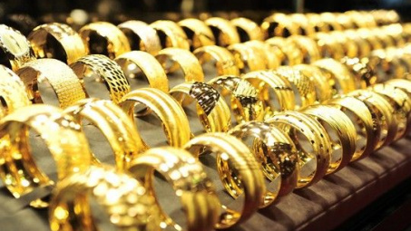 Domestic gold prices rise slightly after Fed’s rate hike 
