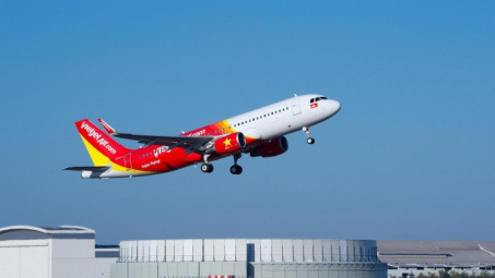 Vietjet airline records positive business results in Q1, 2017 