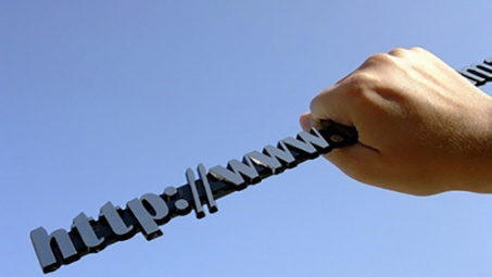 Domain name registrars join domain name market 