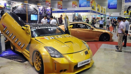 Vietnam supports domestic automakers