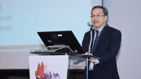 60 percent connected to the Internet in Vietnam