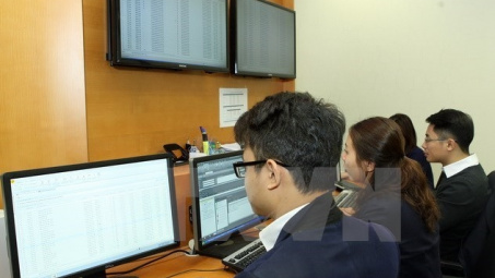 G-bond auction raises 5.2 trillion VND for State Treasury 