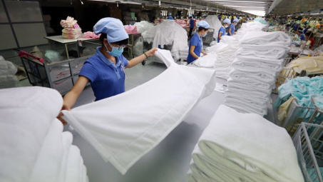 Vietnam records trade expansion in four months 