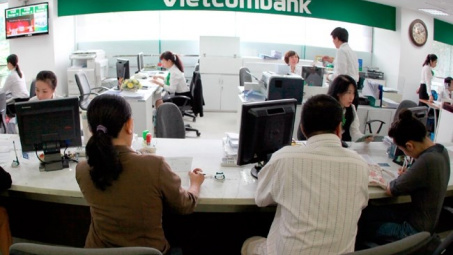 Vietcombank set to up capital to 1.74 billion USD 