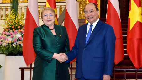 Thủ tướng Nguyễn Xuân Phúc tiếp Tổng thống Chile Michelle Bachelet
