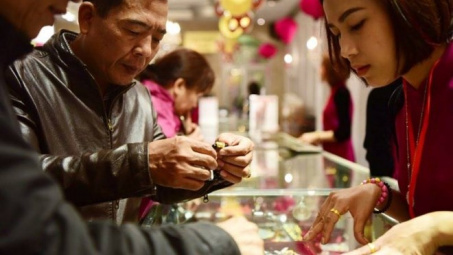 Gold price constant on God of Wealth Day 