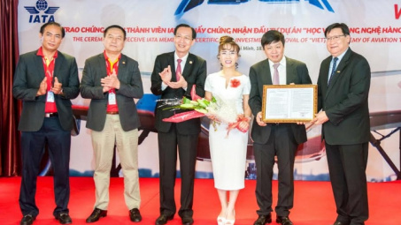 Vietjet receives IATA full membership 