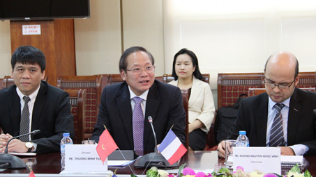 Vietnam, France discuss IT, e-government development cooperation 