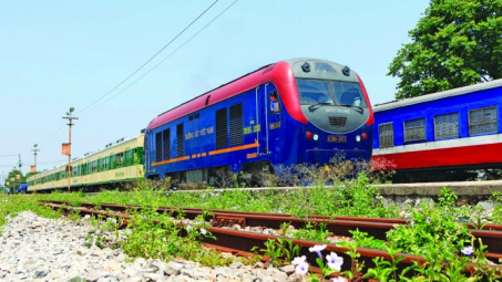 Freight railway service between Hanoi and China’s Jiangxi launched
