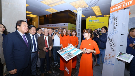 Nhiều giải pháp công nghệ thông minh được trình diễn tại Internet Day 2017