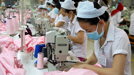 Garment exports likely to hit 31 billion USD in 2017