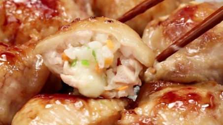 Cánh gà nhồi cơm và phô mai