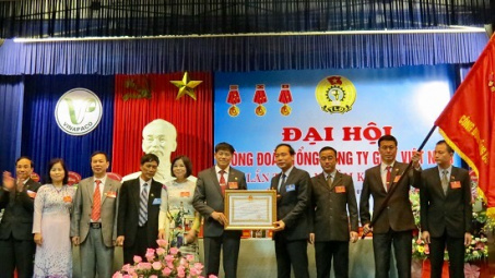 Công đoàn Tổng Công ty Giấy Việt Nam: Đón nhận Huân chương Lao động hạng Nhất