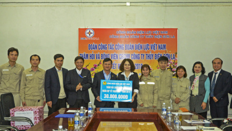 Công đoàn Điện lực Việt Nam: Mang xuân sớm đến Thủy điện Sơn La