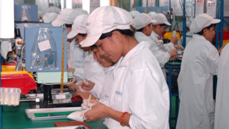 Lao động trong doanh nghiệp điện tử: Thiếu kỹ năng, dễ mất việc